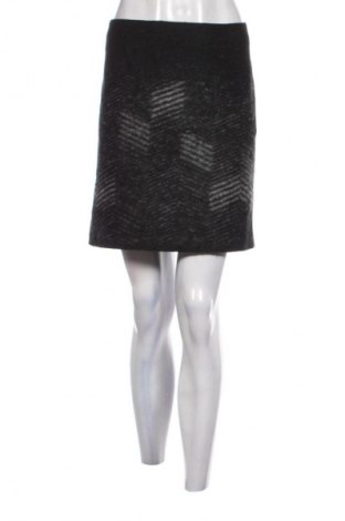 Пола Esprit, Размер L, Цвят Черен, Цена 19,99 лв.