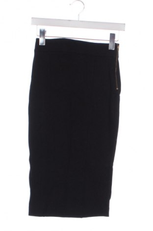 Пола French Connection, Размер XS, Цвят Черен, Цена 61,94 лв.