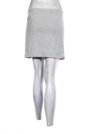 Пола H&M, Размер M, Цвят Сив, Цена 19,00 лв.