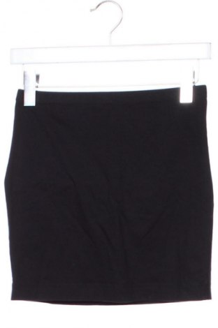 Пола H&M, Размер XS, Цвят Черен, Цена 19,00 лв.