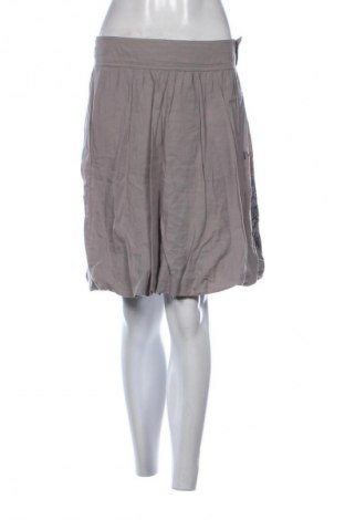 Пола H&M, Размер L, Цвят Многоцветен, Цена 19,99 лв.