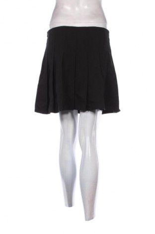 Пола House, Размер M, Цвят Черен, Цена 19,00 лв.