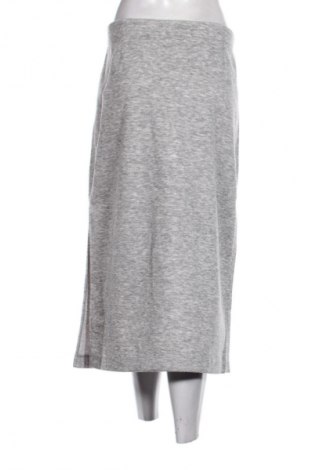 Пола Olsen, Размер XL, Цвят Сив, Цена 61,99 лв.