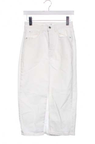 Пола Sinsay, Размер XS, Цвят Бял, Цена 29,33 лв.