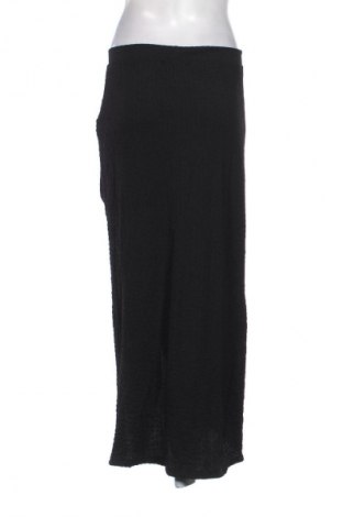 Пола Sinsay, Размер S, Цвят Черен, Цена 19,99 лв.