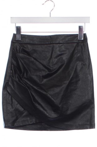 Sukňa Stradivarius, Veľkosť XS, Farba Čierna, Cena  9,72 €