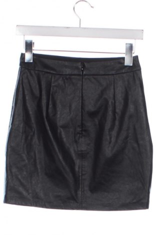 Sukňa Stradivarius, Veľkosť XS, Farba Čierna, Cena  9,72 €