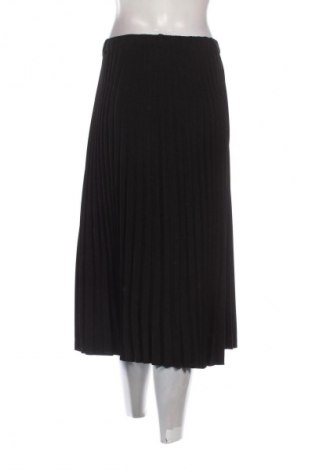 Пола Stradivarius, Размер S, Цвят Черен, Цена 23,00 лв.