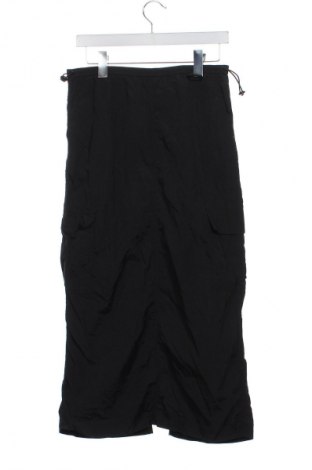 Пола Unbranded, Размер M, Цвят Черен, Цена 23,00 лв.