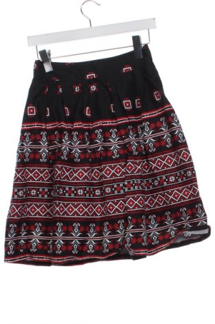 Пола Unbranded, Размер XS, Цвят Многоцветен, Цена 19,00 лв.