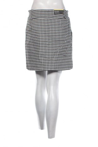 Пола Unbranded, Размер M, Цвят Многоцветен, Цена 19,00 лв.