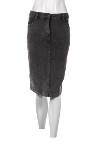 Пола Unbranded, Размер M, Цвят Черен, Цена 19,55 лв.