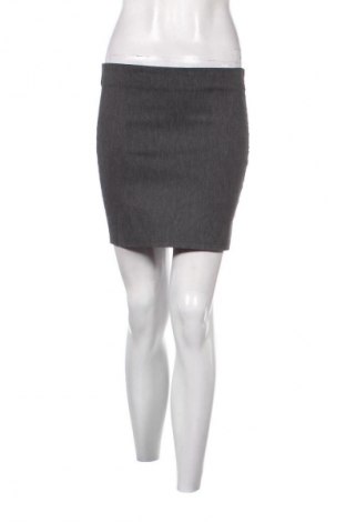 Пола Unbranded, Размер S, Цвят Сив, Цена 19,14 лв.