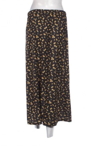 Пола Unbranded, Размер M, Цвят Многоцветен, Цена 23,00 лв.