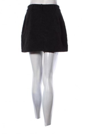 Пола Unbranded, Размер S, Цвят Черен, Цена 11,99 лв.