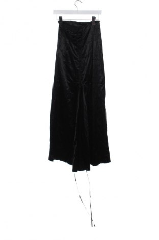 Пола Unbranded, Размер M, Цвят Черен, Цена 23,07 лв.