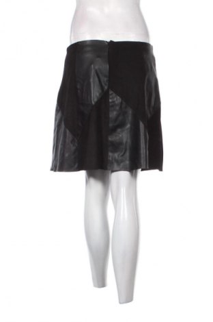 Пола VILA, Размер M, Цвят Черен, Цена 19,99 лв.