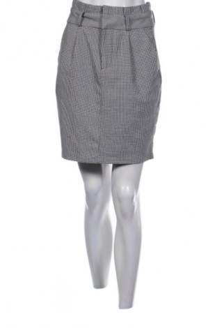 Пола Vero Moda, Размер S, Цвят Многоцветен, Цена 12,99 лв.