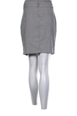 Пола Vero Moda, Размер S, Цвят Многоцветен, Цена 12,99 лв.