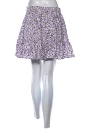 Пола Vero Moda, Размер M, Цвят Многоцветен, Цена 7,99 лв.