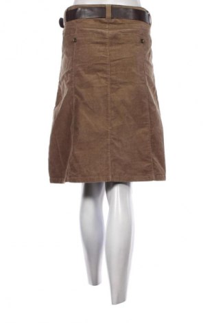 Пола Yessica, Размер M, Цвят Кафяв, Цена 18,99 лв.