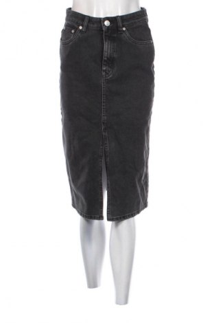 Пола Zara, Размер S, Цвят Черен, Цена 27,00 лв.