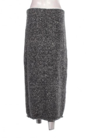 Пола Zara, Размер L, Цвят Многоцветен, Цена 27,37 лв.