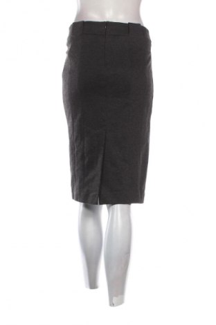 Пола Zara, Размер M, Цвят Сив, Цена 18,99 лв.