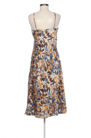 Рокля Abercrombie & Fitch, Размер M, Цвят Многоцветен, Цена 48,88 лв.