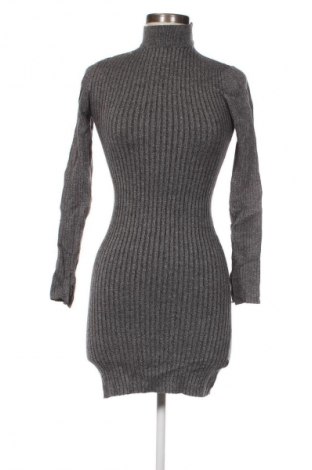 Рокля Amisu, Размер S, Цвят Сив, Цена 19,99 лв.