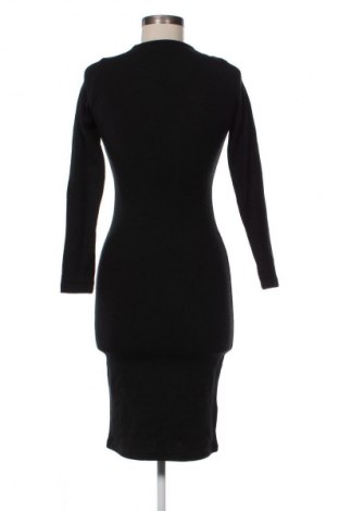 Sukienka Apanage, Rozmiar S, Kolor Czarny, Cena 73,99 zł