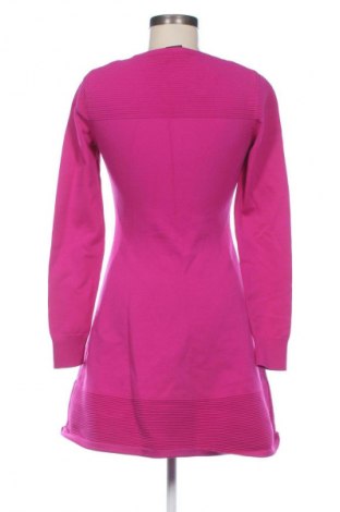 Рокля Armani Exchange, Размер S, Цвят Розов, Цена 205,00 лв.