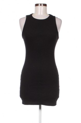 Рокля Bershka, Размер S, Цвят Черен, Цена 29,33 лв.