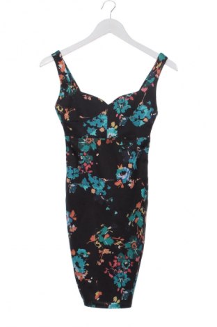 Рокля Bershka, Размер S, Цвят Многоцветен, Цена 46,00 лв.