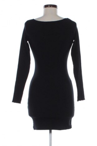 Рокля Bershka, Размер S, Цвят Черен, Цена 19,99 лв.