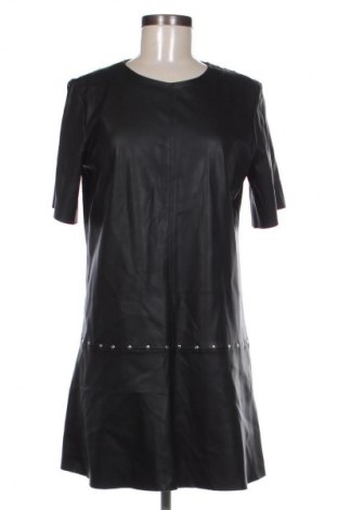 Sukienka Bershka, Rozmiar M, Kolor Czarny, Cena 124,92 zł