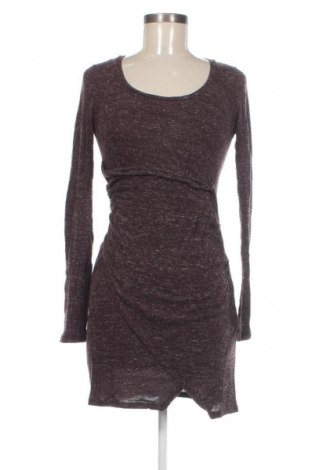 Рокля Bershka, Размер M, Цвят Многоцветен, Цена 29,00 лв.