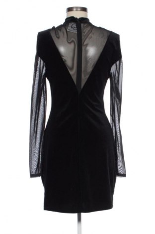 Рокля Bershka, Размер XL, Цвят Черен, Цена 29,00 лв.