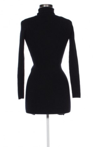 Рокля Bershka, Размер S, Цвят Черен, Цена 29,00 лв.
