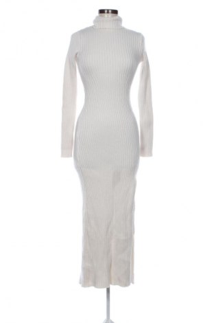 Φόρεμα Bershka, Μέγεθος M, Χρώμα Λευκό, Τιμή 14,83 €