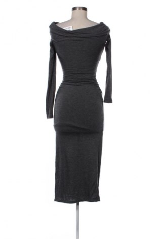 Šaty  Bershka, Velikost XS, Barva Šedá, Cena  371,00 Kč