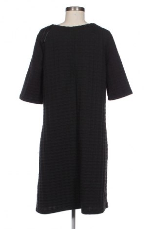 Рокля C&A, Размер XL, Цвят Черен, Цена 29,99 лв.