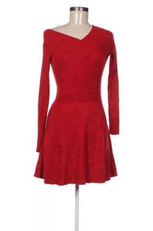 Šaty  Candie's, Velikost M, Barva Červená, Cena  289,00 Kč