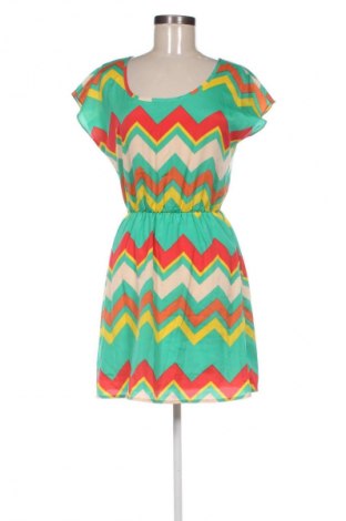 Рокля Charlotte Russe, Размер M, Цвят Многоцветен, Цена 29,00 лв.