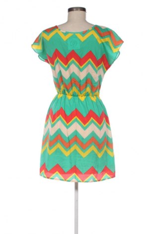 Рокля Charlotte Russe, Размер M, Цвят Многоцветен, Цена 29,00 лв.