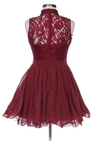 Sukienka Chi Chi, Rozmiar M, Kolor Czerwony, Cena 142,53 zł