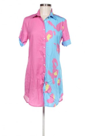 Рокля ChicMe, Размер S, Цвят Многоцветен, Цена 39,99 лв.