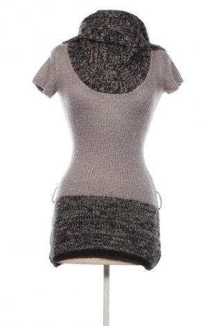 Рокля Clockhouse, Размер S, Цвят Сив, Цена 17,99 лв.