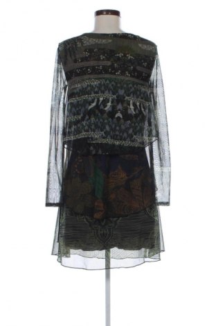 Рокля Desigual, Размер M, Цвят Многоцветен, Цена 82,00 лв.