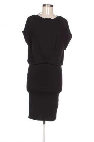 Рокля Desires, Размер S, Цвят Черен, Цена 107,92 лв.